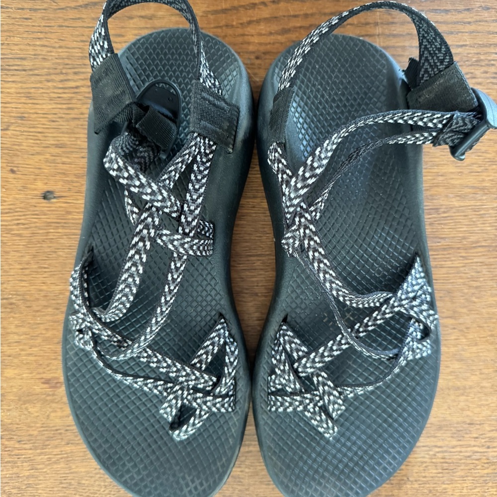 Black womens chacos